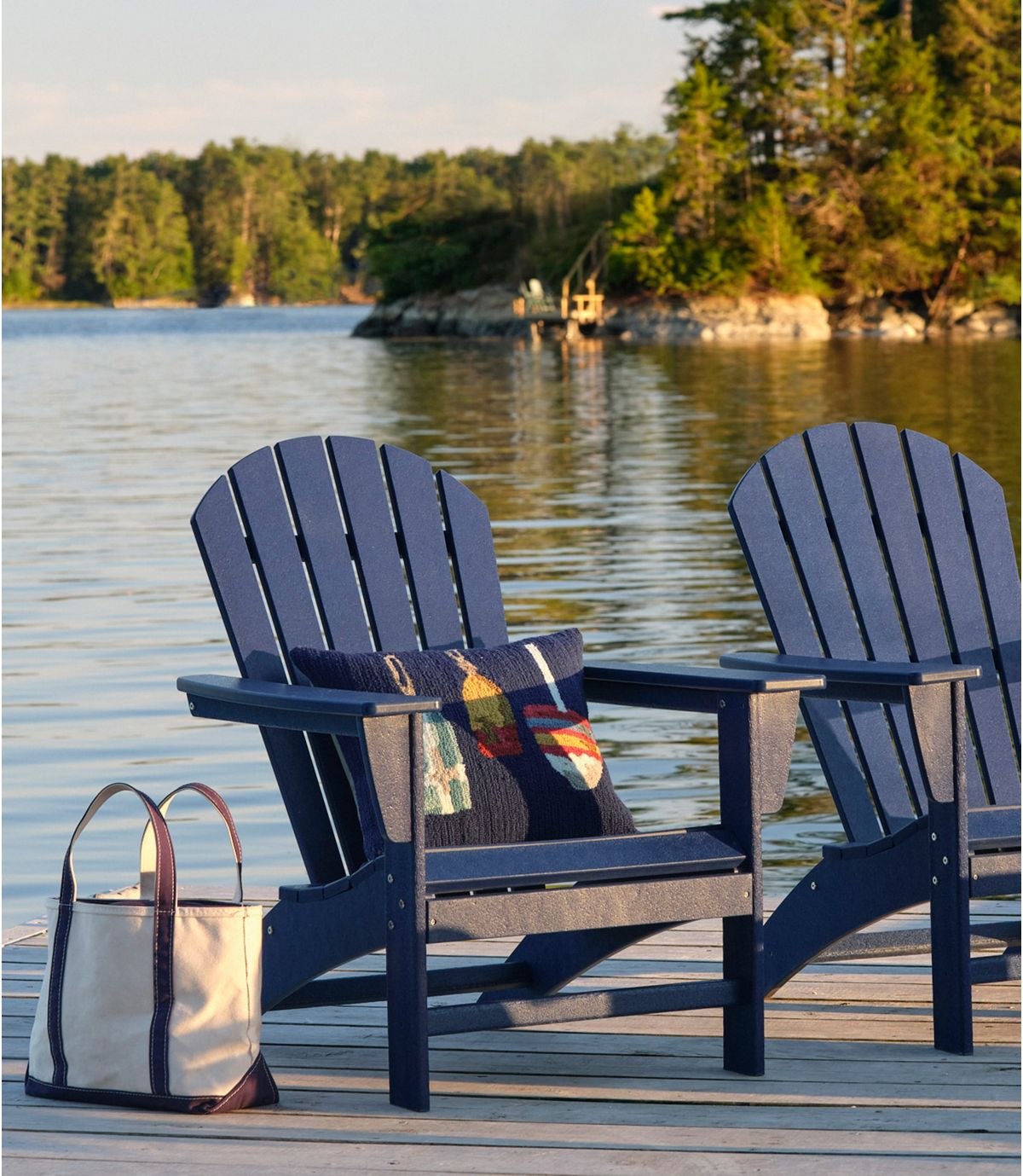 Indoor/Outdoor Hooked Pillow, Buoys, 18" x 18" - US 8437