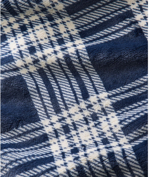 Wicked Plush Throw, Plaid - US 9926