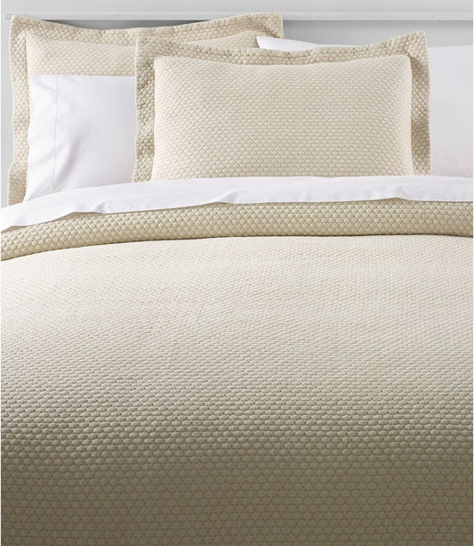 Organic Honeycomb Matelassé Bedspread - US 6806