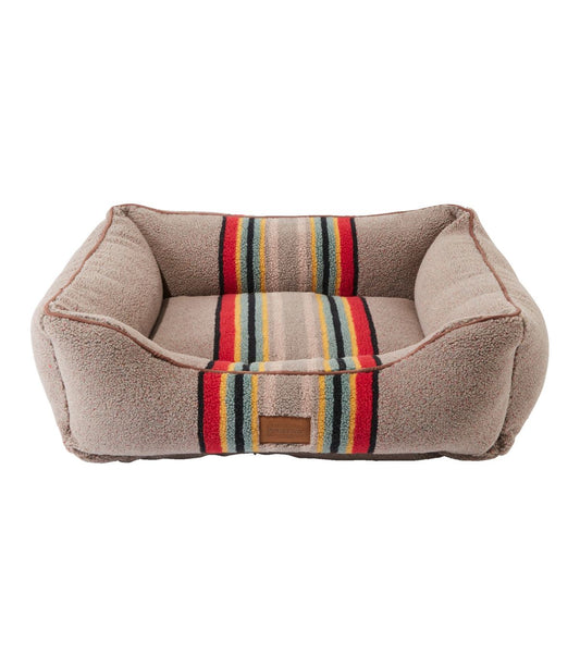 Vintage Camp Dog Bed - US 6594