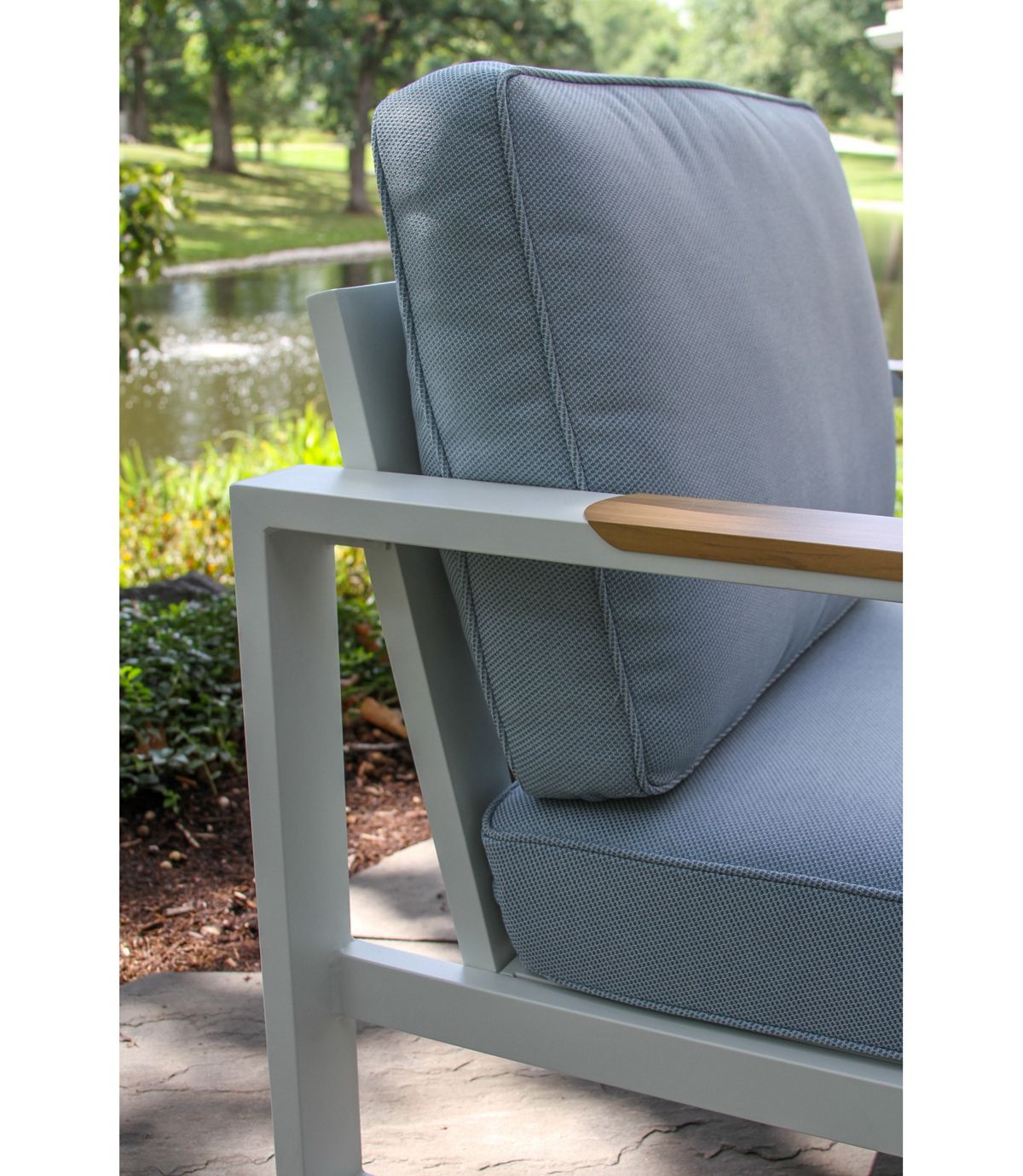 White Aluminum Deep Seating Armchair with Blue Cushions, Set of Two - US 3203