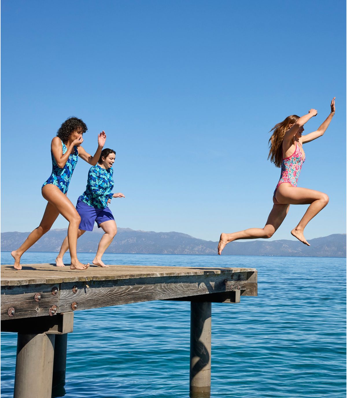 Women's Coastal Essentials Swimwear, V-Neck Tanksuit Print - US 3995