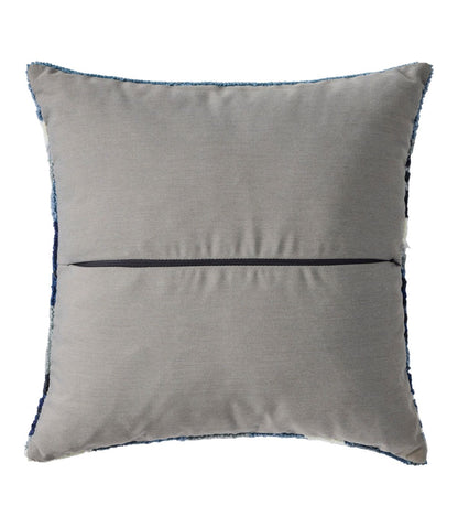 Indoor/Outdoor Hooked Pillow, Ocean Waves, 18" x 18" - US 6385