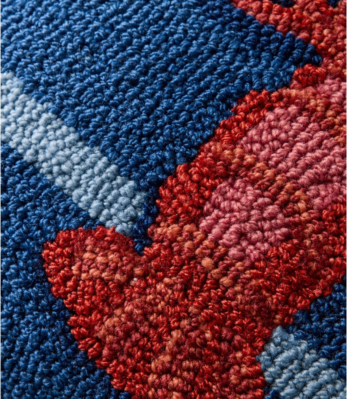 Indoor/Outdoor Hooked Pillow, 18x18 Lobster - US 3381