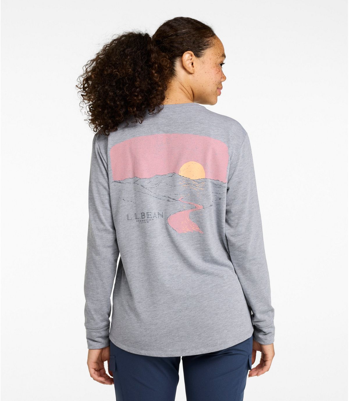 Women's Mountainside Crewneck Tee, Long-Sleeve Graphic - US 7302